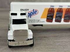 Ford LTL-9000 Snapple Tractor Trailer, 1/64, Ertl, 1993 Limited Edition, 1 Of 2500
