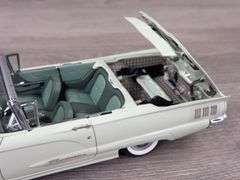 1960 Ford Thunderbird Convertible, Adriatic Green, 1/24, Certificate of Title, Limited Edition Serial #385, Danbury Mint