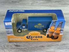 International Navistar Corona Extra Beverage Truck, 1/64, Ertl Collectibles