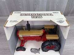 International Farmall 1026 WF Hydro, 1/16, Gold Demonstrator