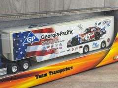 Freightliner Kyle Petty #45 Georgia-Pacific Team Transporters, 1/64, Hot Wheels Racing