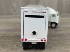 1993 Kenworth K100E A White- New Idea Christmas Tractor Trailer Lockable Coin Bank, 1/64, Liberty Classics Inc., Spec-Cast