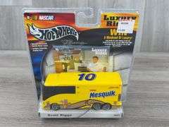 #10 Johnny Benson Valvoline, #10 Scott Riggs Nesquik & John Andretti #43 Cheerios Luxury Rides 1/64, Hot Wheels