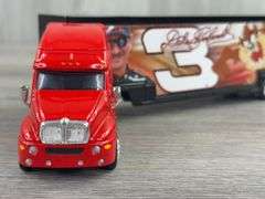 Kenworth Dale Earnhardt #3 Goodwrench/Taz Transporter, 1/64, Action