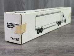 Freightliner 120 Conventional SJ Trucking Tractor Trailer, 1/64, Ertl
