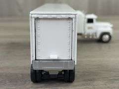 Ford LTL-9000 W/Sleeper Dyersville Tractor Trailer, 1/64, Ertl, Limited Edition