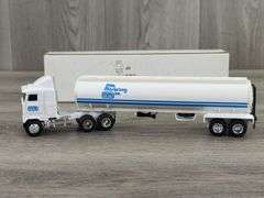 Mack Ultra-Liner Milk Marketing Inc. Tractor Tanker, 1/64, Ertl