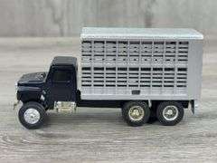 3 Cattle Trucks, 1/64, Ertl