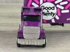 Ford LTL-9000 W/Sleeper Cab & Trailer Good & Plenty, 1/64, Ertl