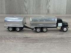2 Delhi Dairy Tankers & Pups, 1/64, Ertl