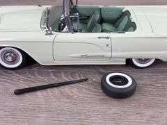 1960 Ford Thunderbird Convertible, Adriatic Green, 1/24, Certificate of Title, Limited Edition Serial #385, Danbury Mint