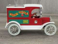 1913 Ford Model T 1995 Christmas Delivery Van Bank, 1/25, Ertl, Missing Steering Column, Key & Cover
