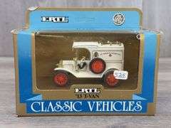 '13 T-Van St. Mary's Hospital Classic Vehicle,  1/43, Ertl