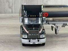 Mack CH 613 Ultimate Texaco Tanker,  1/43, Franklin Mint Precision Models, Certificate Of Authenticity