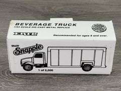 International Navistar Snapple Beverage Truck, 1/64, Ertl, 1993 Limited Edition, 1 Of 2500, Collector’s Edition