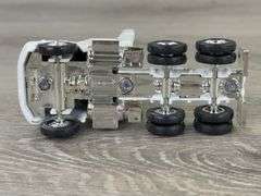 WhiteGMC Land O Lakes Tractor Trailer, 1/64, Ertl Collectibles, Toy Farmer