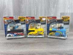 #10 Johnny Benson Valvoline, #10 Scott Riggs Nesquik & John Andretti #43 Cheerios Luxury Rides 1/64, Hot Wheels