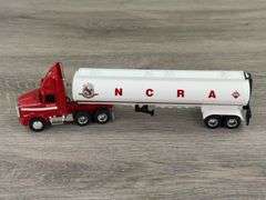 WhiteGMC WCA Aero Conventional NCRA Tractor Tanker, 1/64, Ertl, 1st Edition