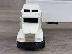 Kenworth T600A White Tractor Trailer, 1/64, Ertl