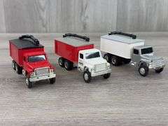 3 Feed Trucks, 1/64, Ertl, 1 Is Favorite Farm Supply