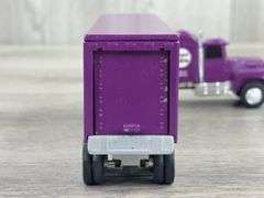 Ford LTL-9000 W/Sleeper Cab & Trailer Good & Plenty, 1/64, Ertl