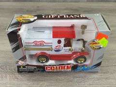 Pepsi-Cola Delivery Truck Coin Bank, 1/25, Golden Classic, Special Edition, Golden Wheel Die Cast