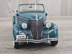 1936 Ford Deluxe Cabriolet Convertible, Bambalino Blue, 1/24, Danbury Mint, Certificate Of Title, Limited Edition, #90/5000