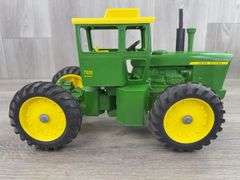 John Deere 7520 4WD Diesel, 1/16, Ertl