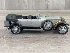 1925 Rolls-Royce Silver Ghost, Silver/Black,1/24, Certificate of Authenticity,  Franklin Mint Precision Models, Styrofoam Included But No Box