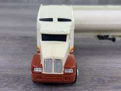 Kenworth T600B Flying J Tractor Trailer, 1/64, Ertl Collectibles