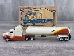 Kenworth T600B Flying J Tractor Trailer, 1/64, Ertl Collectibles