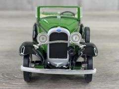 1930 Ford Model A John Deere Convertible Roadster, 1/25, Ertl Collectibles