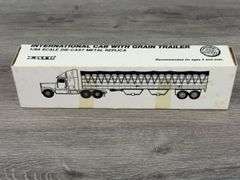 International Navistar Tim's Trucking Tractor W/Grain Trailer, 1/64, Ertl