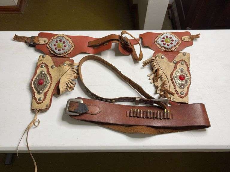 Vintage Child's Western Cap Gun Holster Set