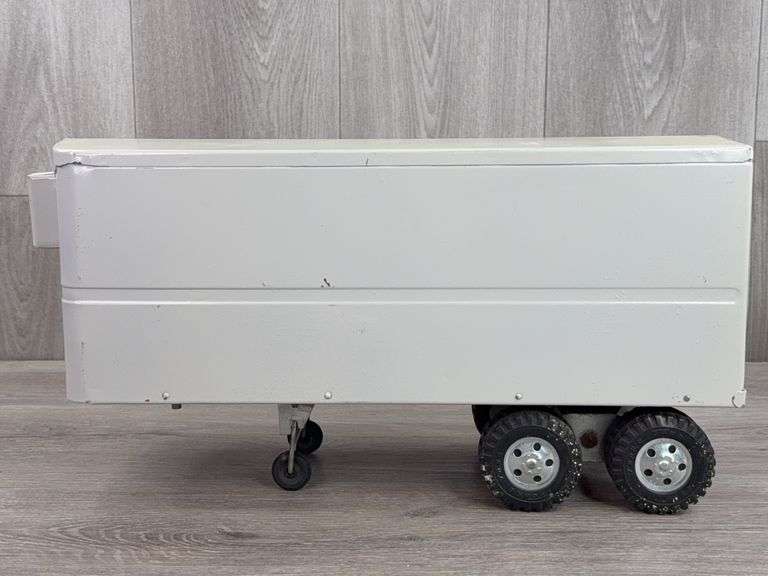 Custom Trailer, 17”L, Tonka Toys Tires