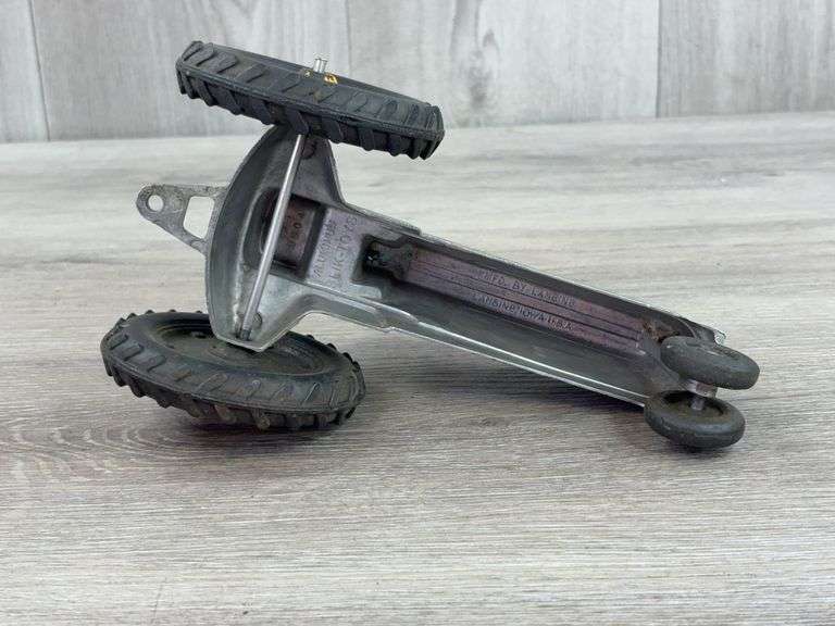 Oliver 70 NF W/Driver, 1/16, Slik-Toys