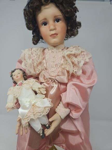 Mary Elizabeth & Her Jumeau, Yesterday's Dreams, Georgetown Collection, 20-in.