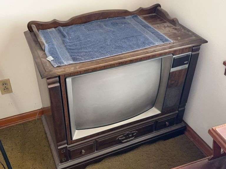 RCA ColorTrack Console Television and Two Tier Accent Table