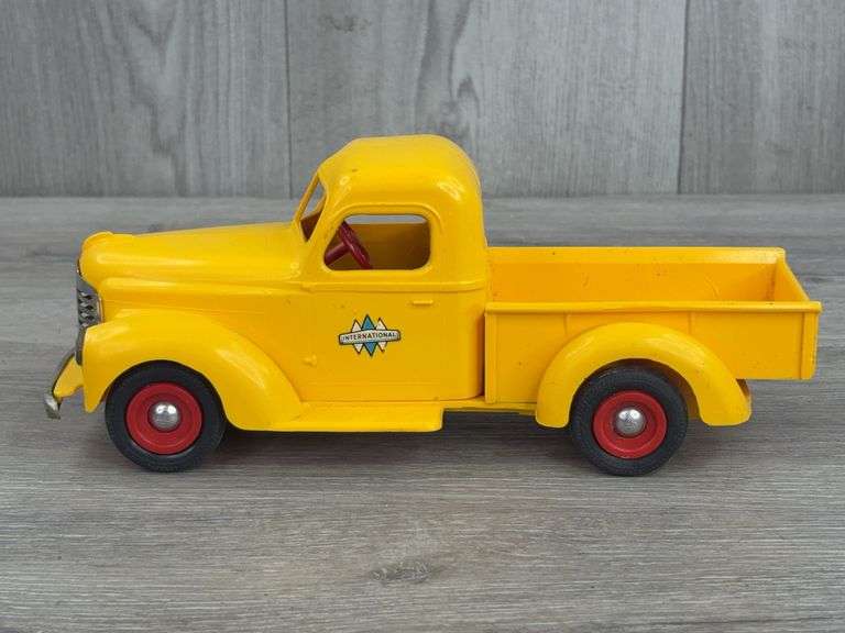 International Pickup Truck, 9 1/2”L, Product Miniatures Co.