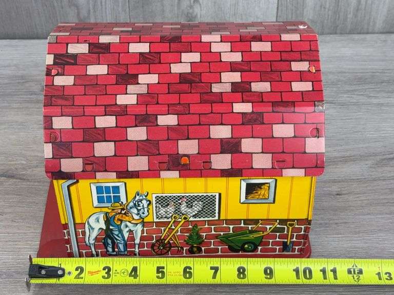 Marx Toys Tin Barn W/Working Door, 10 1/2”Wx8 1/4”Dx7 3/4”H