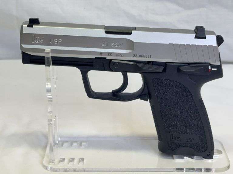 HK .40 S&W Semi Auto Pistol, Serial #22-066058, 4” Barrel, Original Case, 4 Magazines & Lock, Heckler & Koch, Inc.
