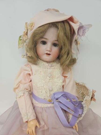 Porcelain Doll, Heinrich Handwerck Simon & Halbig, Germany, 25-in
