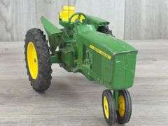 John Deere 3020 NF, 1/16, Long Filters, Ertl, Missing Muffler