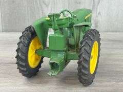 John Deere 3020 NF, 1/16, Long Filters, Ertl, Missing Muffler