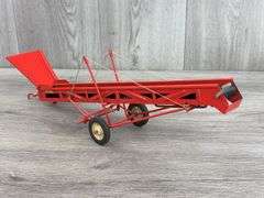 Tru-Scale Elevator, 1/16, Carter