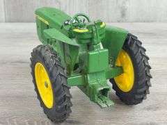 John Deere 3020 NF, 1/16, Long Filters, Ertl, Missing Muffler