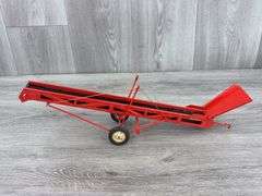 Tru-Scale Elevator, 1/16, Carter