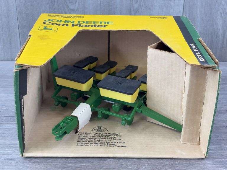 John Deere Corn Planter, 1/16, Ertl Toys