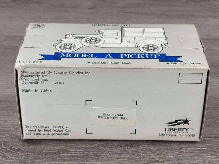 White-New Idea Ford Model A Pickup Bank, 1/25, SpecCast, 1992 Farm Show Edition, No. 2