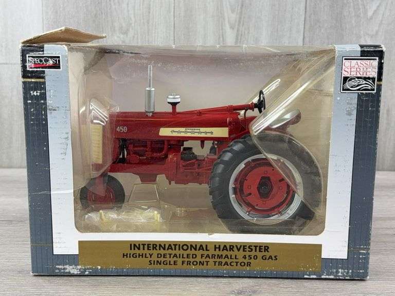 IH McCormick Farmall 450 Gas SFW, 1/16, Classic Series, SpecCast, Highly Detailed